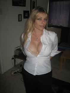 romantic woman looking for guy in Olmsted Falls, Ohio