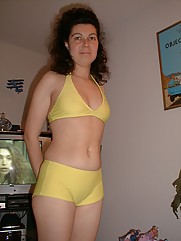 a sexy wife from Downers Grove, Illinois