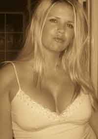 romantic woman looking for guy in Oaktown, Indiana