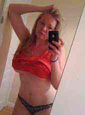 romantic female looking for guy in West Lebanon, Indiana